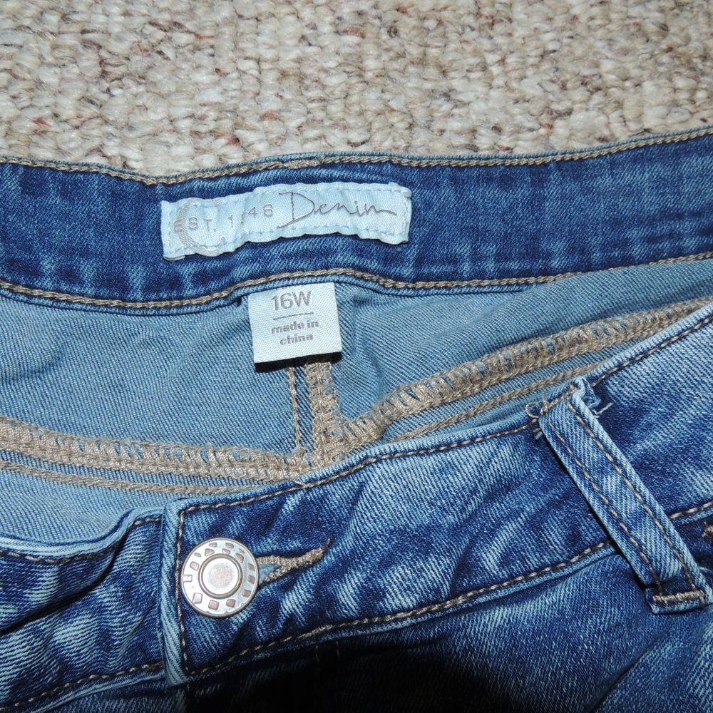 Cute denim shorts - Picture 2 of 3